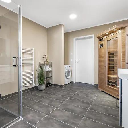 Zweite Heimat- Eg, Infrarotsauna, Grosse Dusche, Terrasse, Blick Auf Hafenbecken Olpenitz