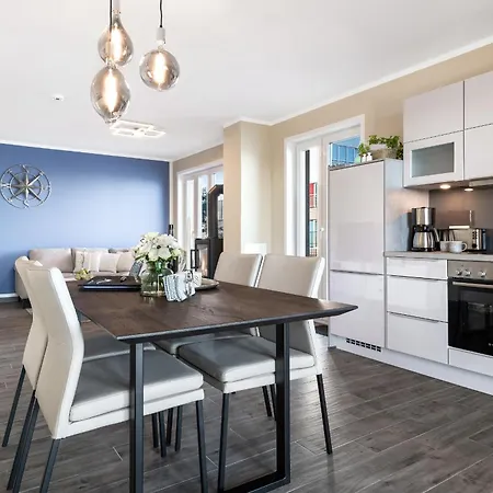 Zweite Heimat- Eg, Infrarotsauna, Grosse Dusche, Terrasse, Blick Auf Hafenbecken *