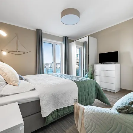 Zweite Heimat- Eg, Infrarotsauna, Grosse Dusche, Terrasse, Blick Auf Hafenbecken Olpenitz